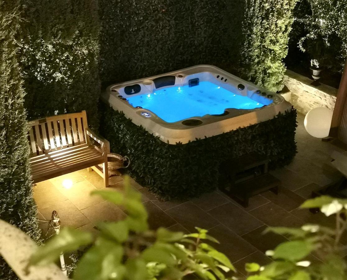 Châteauneuf-de-Gadagne Le Petit Chateau المظهر الخارجي الصورة
