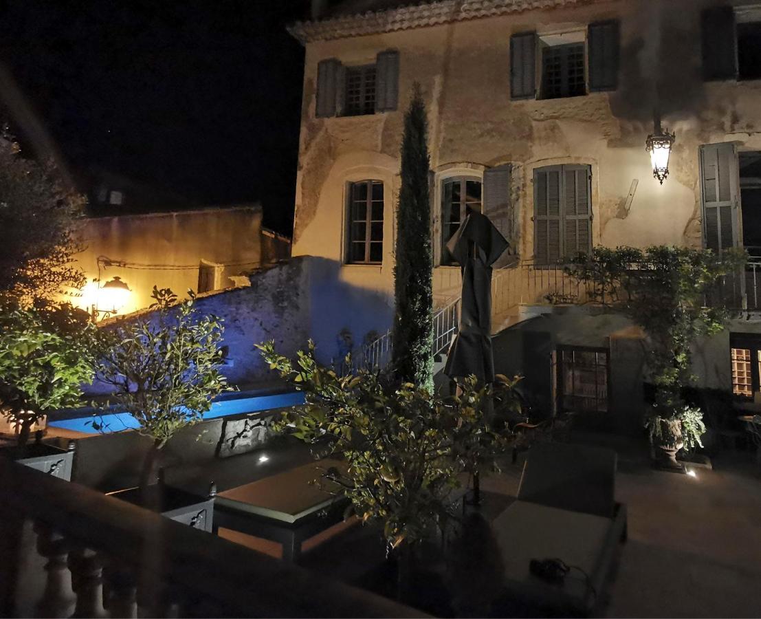 Châteauneuf-de-Gadagne Le Petit Chateau المظهر الخارجي الصورة